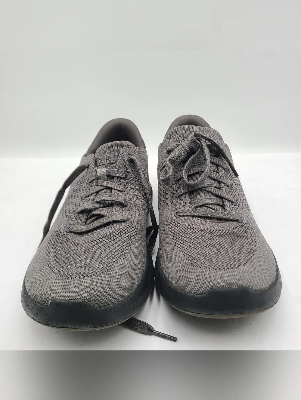B42 Kizik Lima Mens Size 12 Wide Gray Black Athletic Running Shoe